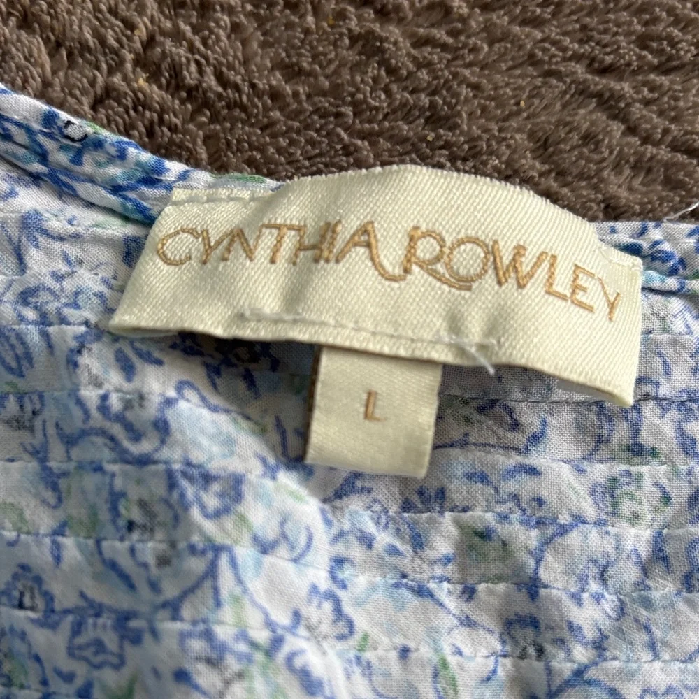 Fairycore Cynthia Rowley Blue and White Floral V-Neck Blouse | Size L - Picture 4 of 7